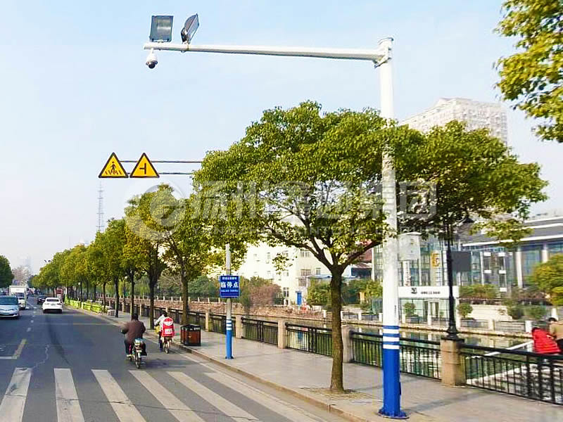 DJG-018，電子警察桿，治安監(jiān)控桿