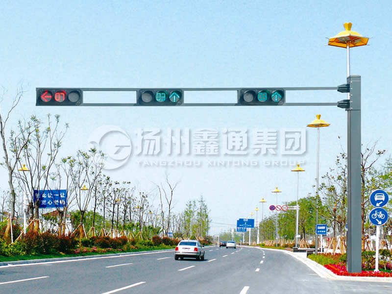 XHDG-014，雙橫臂信號(hào)燈桿