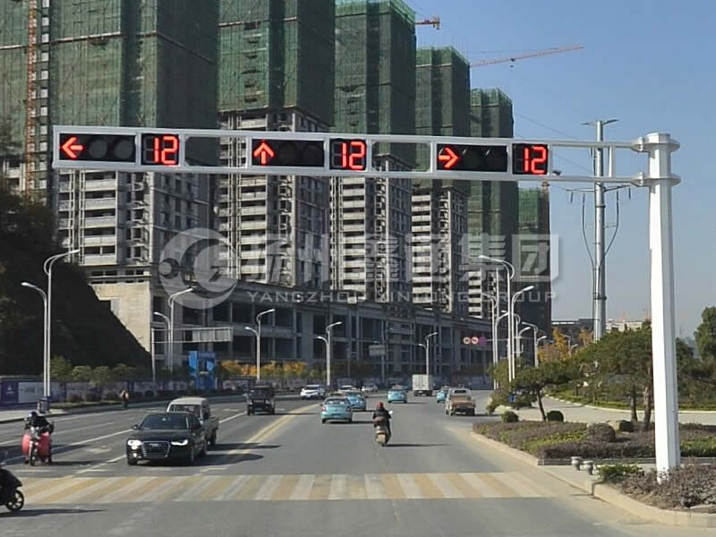 XHDG-028，懸臂框架信號燈桿